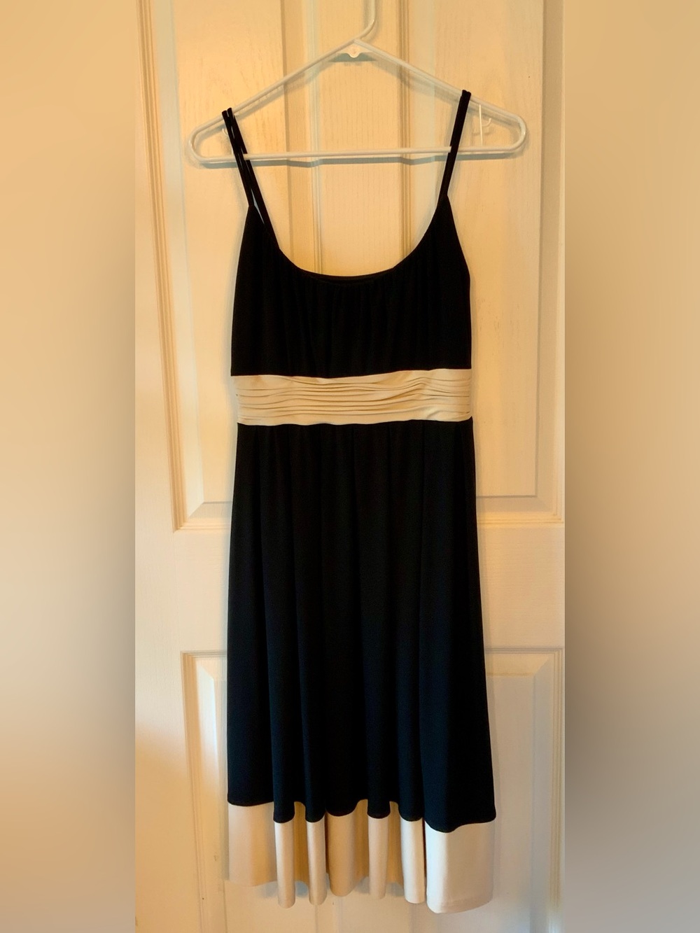 Jones New York Black Dress with Cream Waistband and Hem